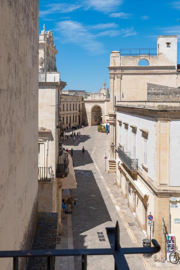 Bed and Breakfast Palazzo Charlie Lecce Exterior foto