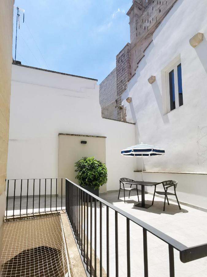 Bed and Breakfast Palazzo Charlie Lecce Exterior foto